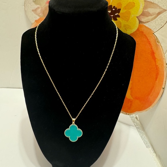 BLUE CLOVER Golden girls statement Necklace, Minimalist Golden Hypoallergenic… - Picture 10 of 13